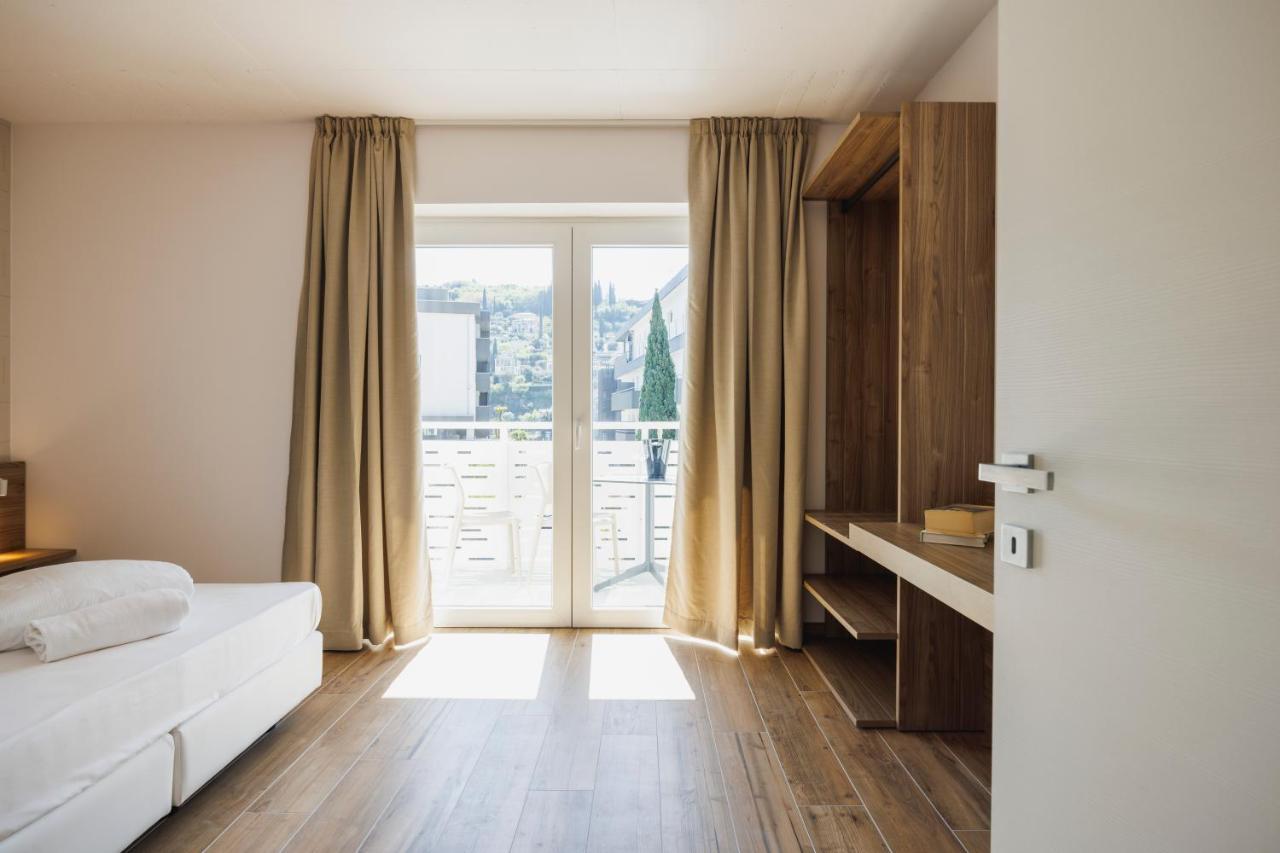 Lake Side Suites Riva del Garda Exterior foto